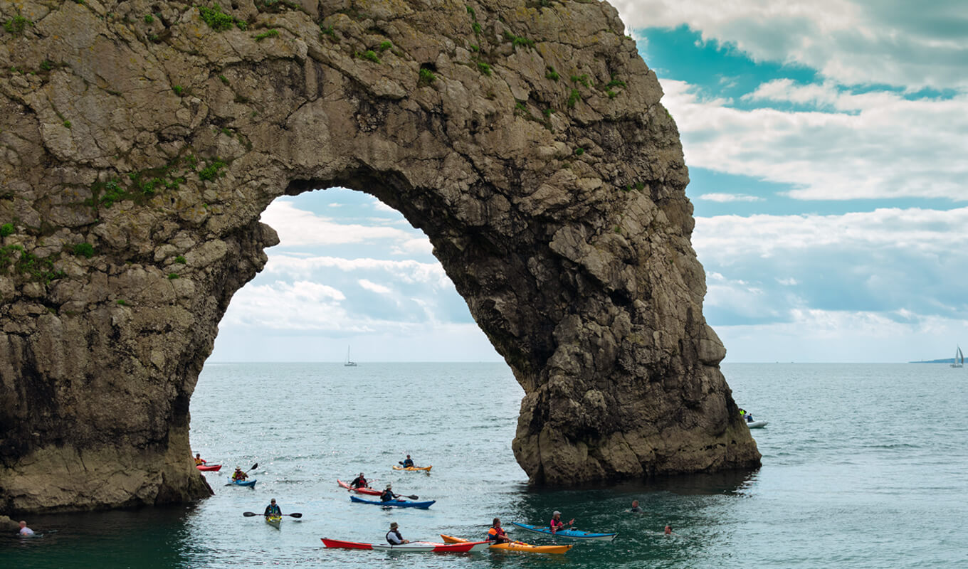 Kayaking durdle door