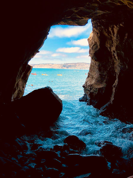 Cave in La Jolla San Diego you can Paddle Board through